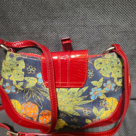 Vanity red and tripical print crossbody - Picture 5 of 6